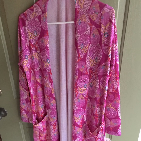 LuLaRoe Sweaters - 🌸 NEW 🌸 Lularoe Pink sweater